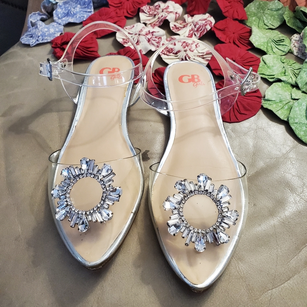 Girls size 4 GB girls flats